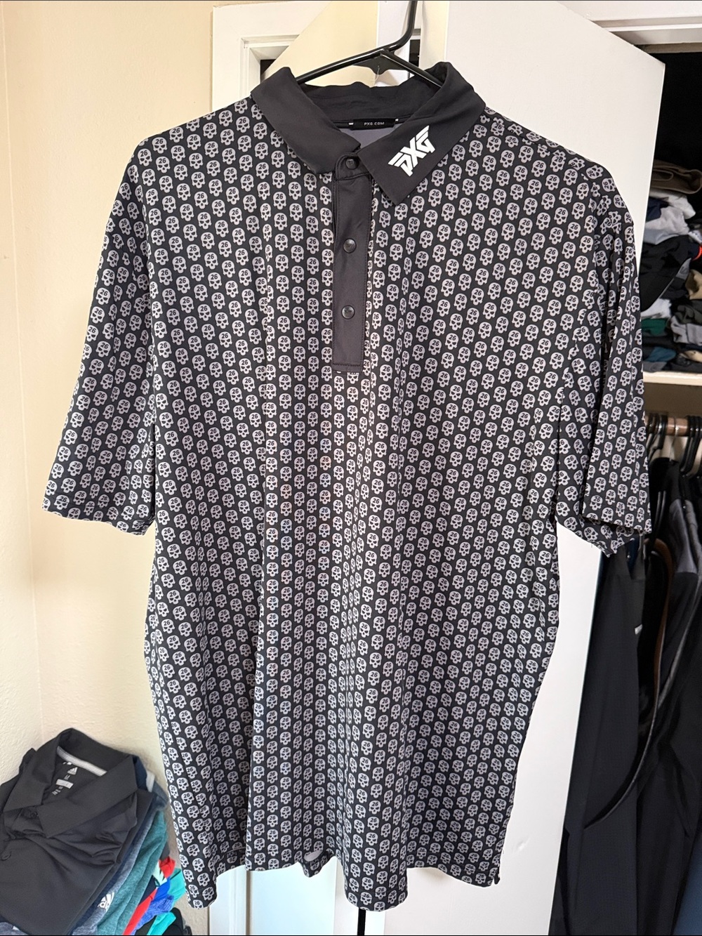 PXG Men's Black & Grey Skull-Print Polo Shirt